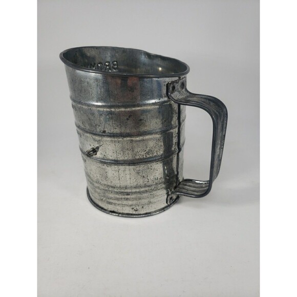 Vintage Bromwell's 3 Cup Measuring Sifter Red Wood Handle USA Farmhouse Decor - Picture 7 of 12